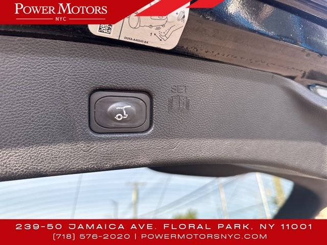 2020 Ford Edge ST photo 27