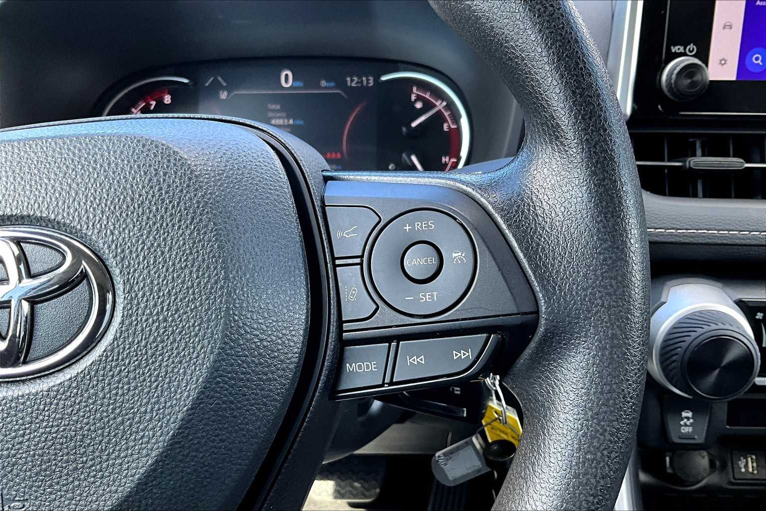 2024 Toyota RAV4 LE photo 22