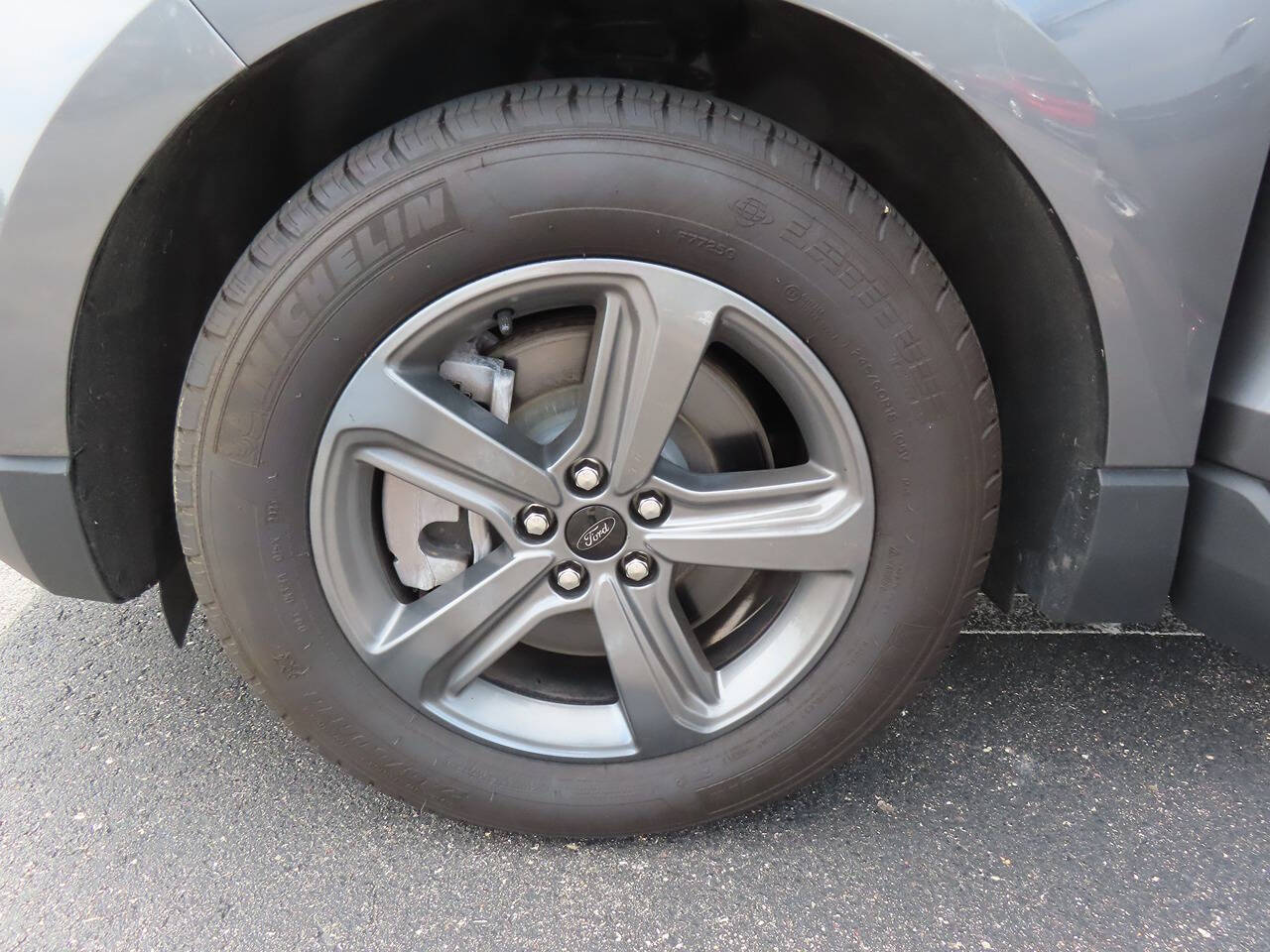 2022 Ford Edge SEL photo 22