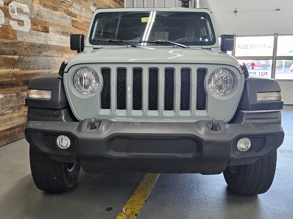 2023 Jeep Wrangler Sport S photo 3