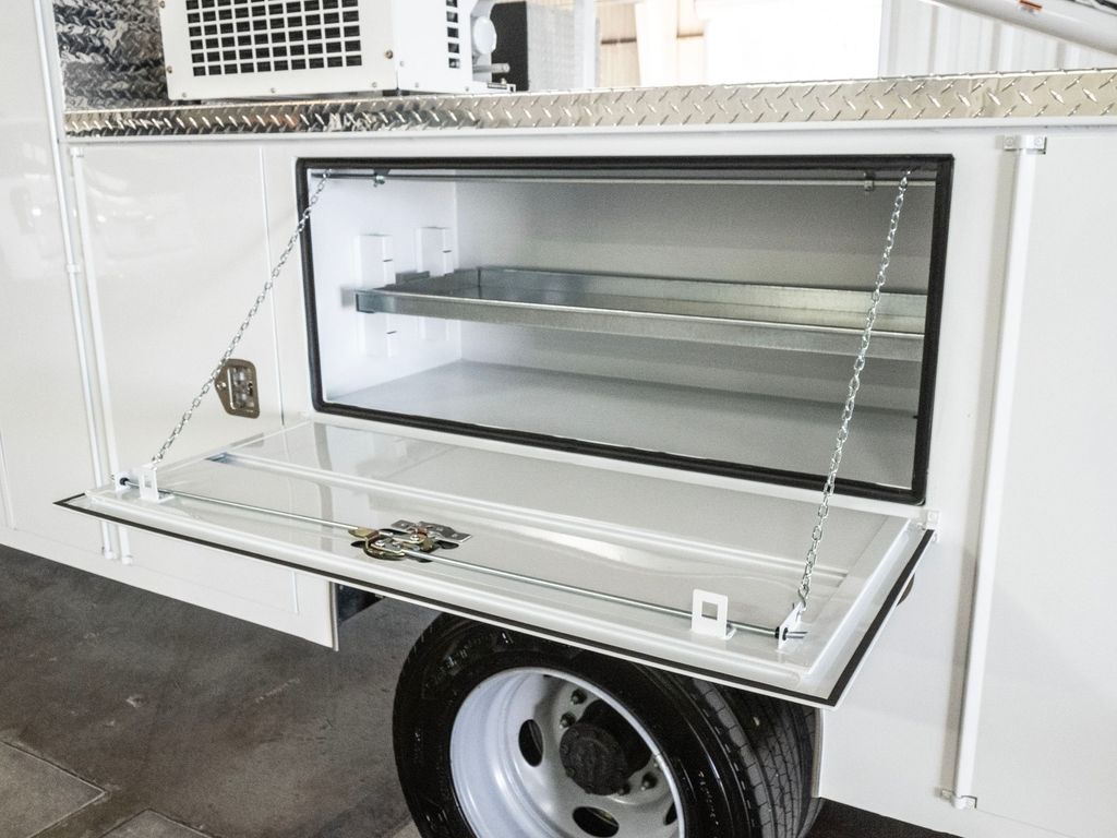 2024 Ford F-600 photo 24