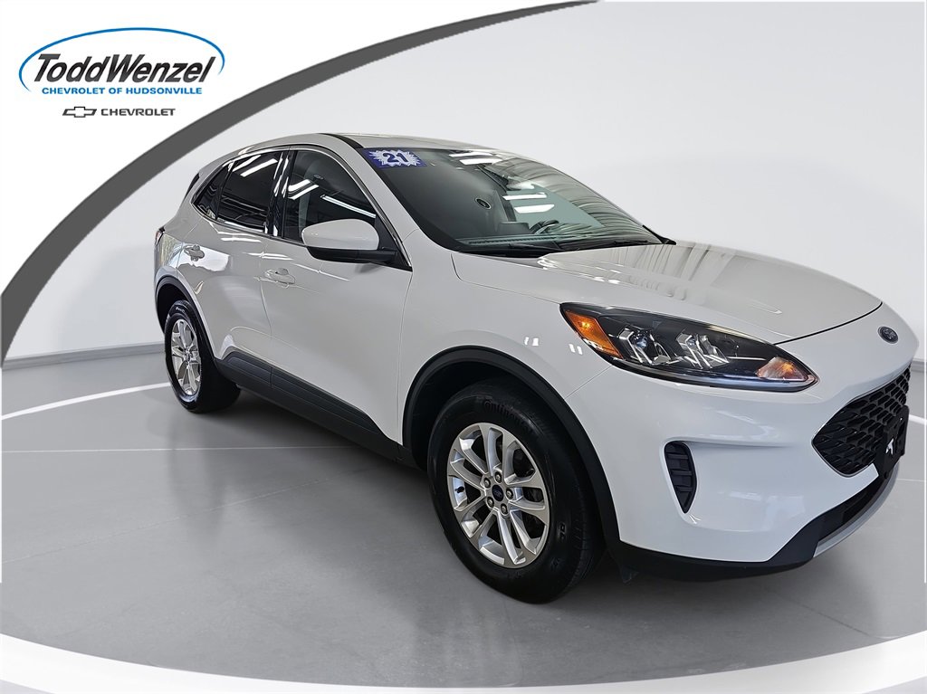 2021 Ford Escape SE's photo