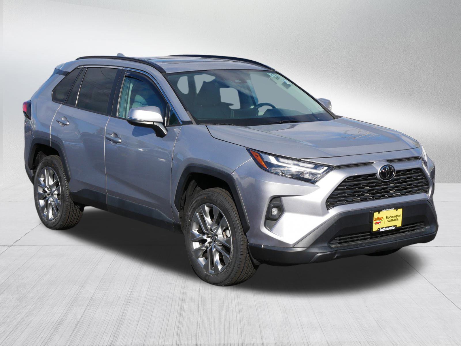 2022 Toyota RAV4 XLE Premium's photo