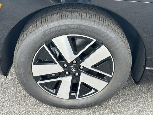 2026 Hyundai Ioniq SEL photo 10