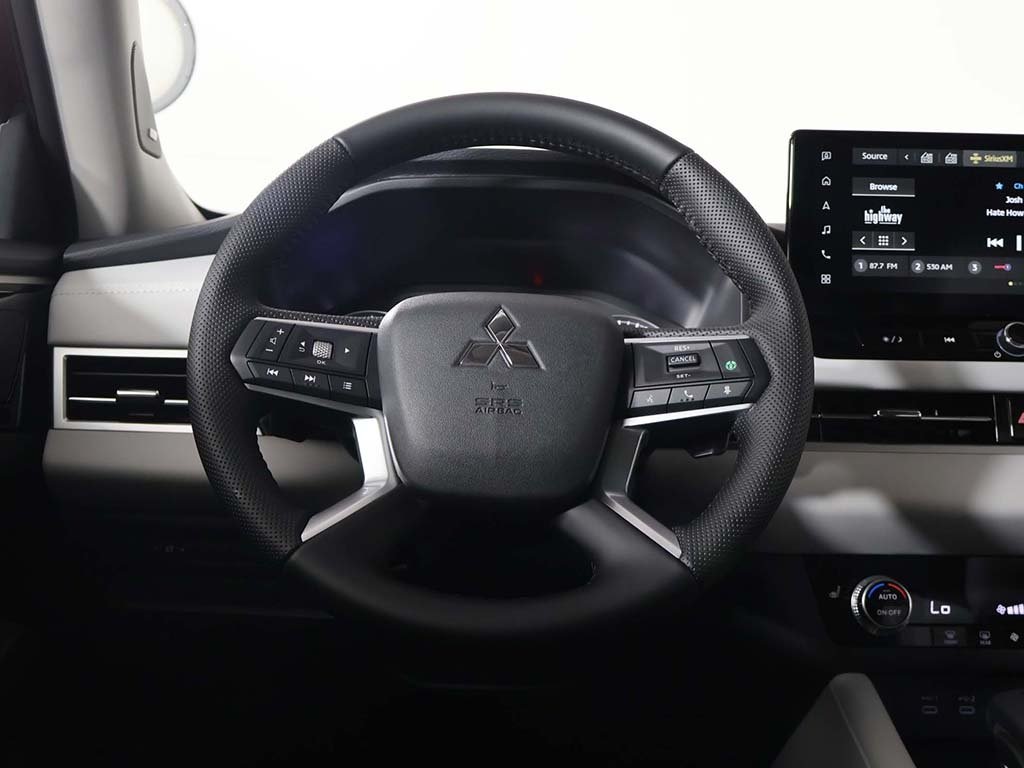 2025 Mitsubishi Outlander SE Ralliart photo 37