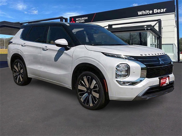 2025 Mitsubishi Outlander SEL's photo