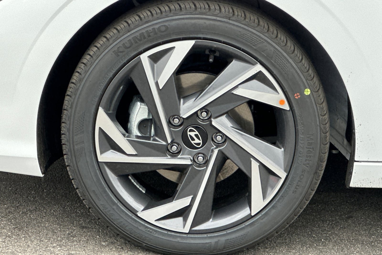 2025 Hyundai Elantra SEL Sport photo 29