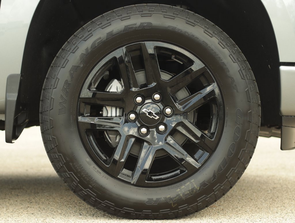 2026 Chevrolet Silverado 1500 Custom photo 35