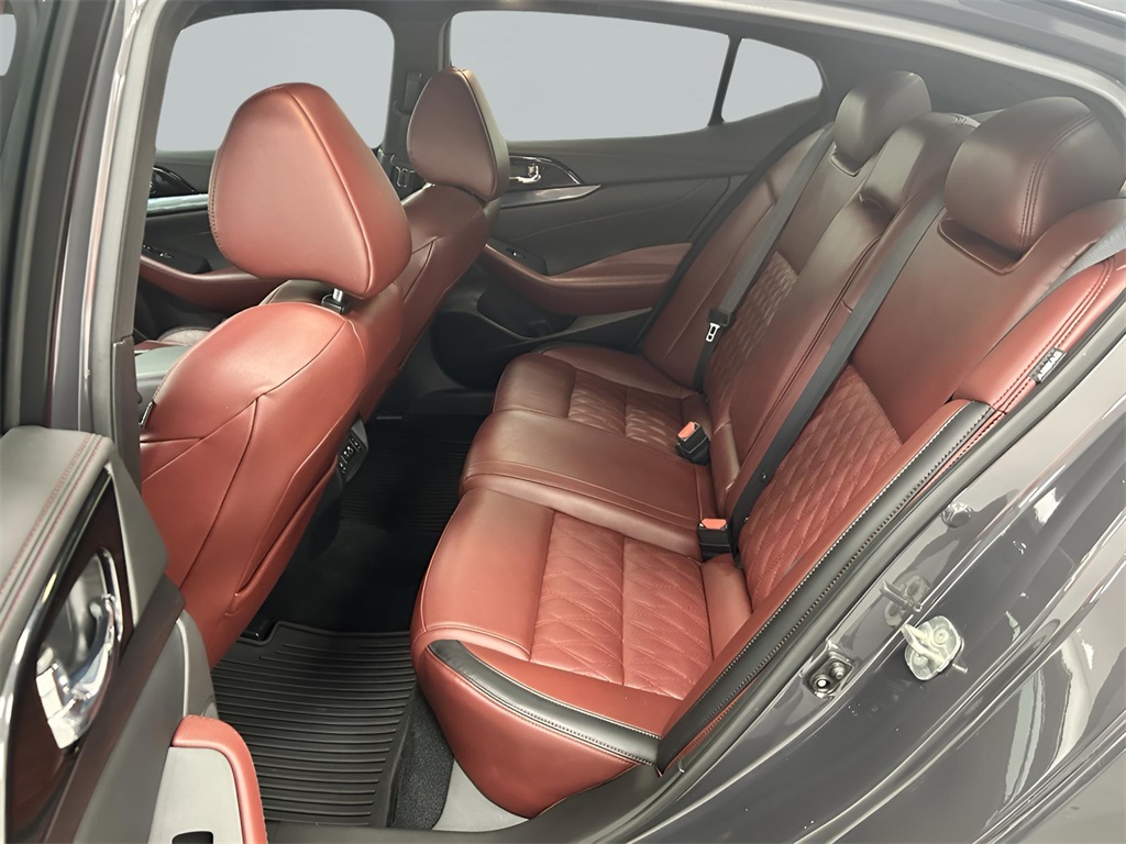 2021 Nissan Maxima Platinum photo 11