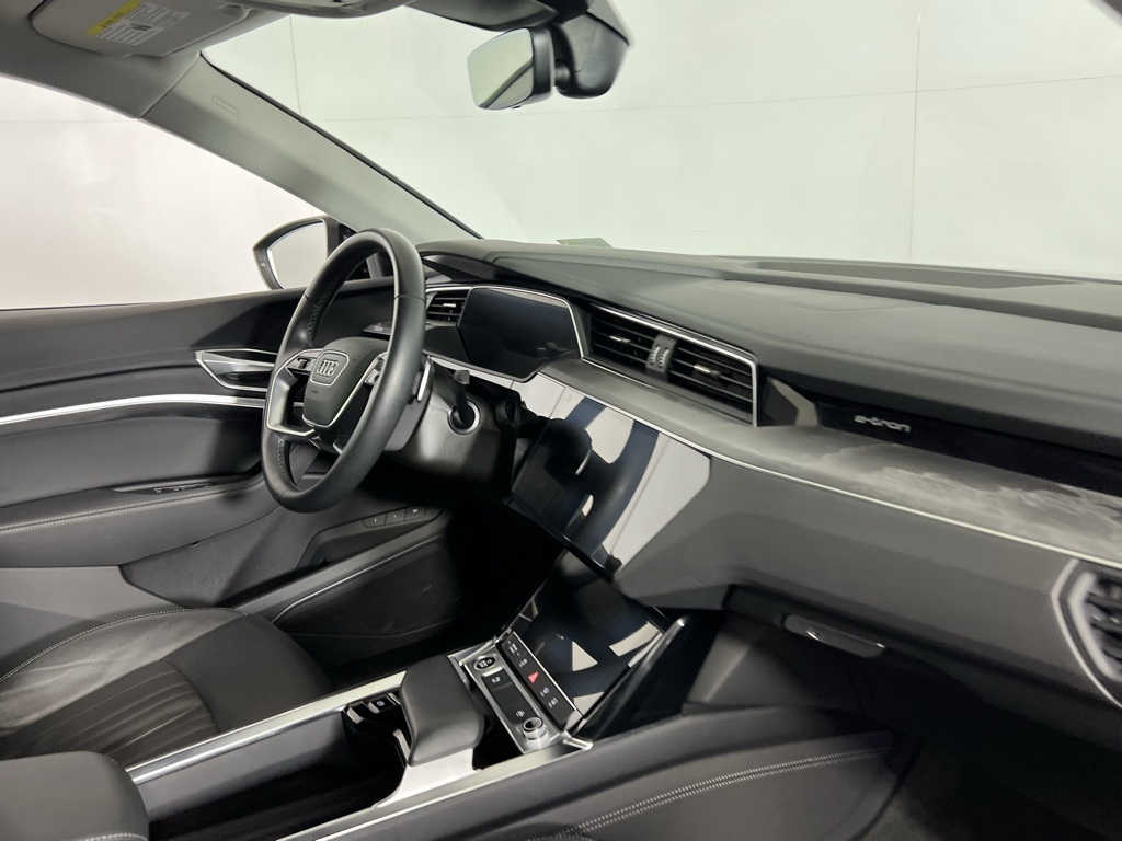 2023 Audi e-tron Premium photo 22