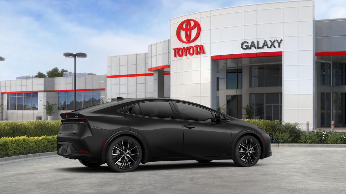2026 Toyota Prius XLE photo 9