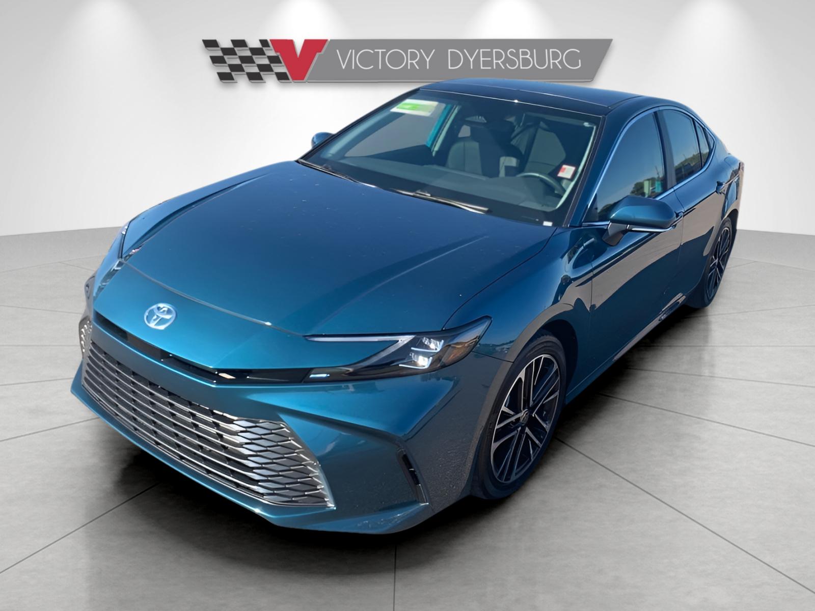 2025 Toyota Camry XLE photo 3