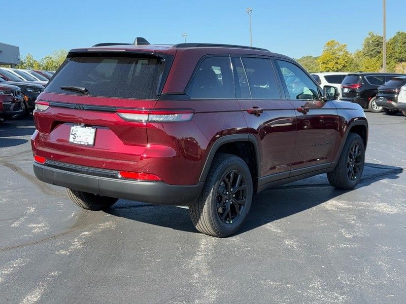 2025 Jeep Grand Cherokee Altitude X photo 3