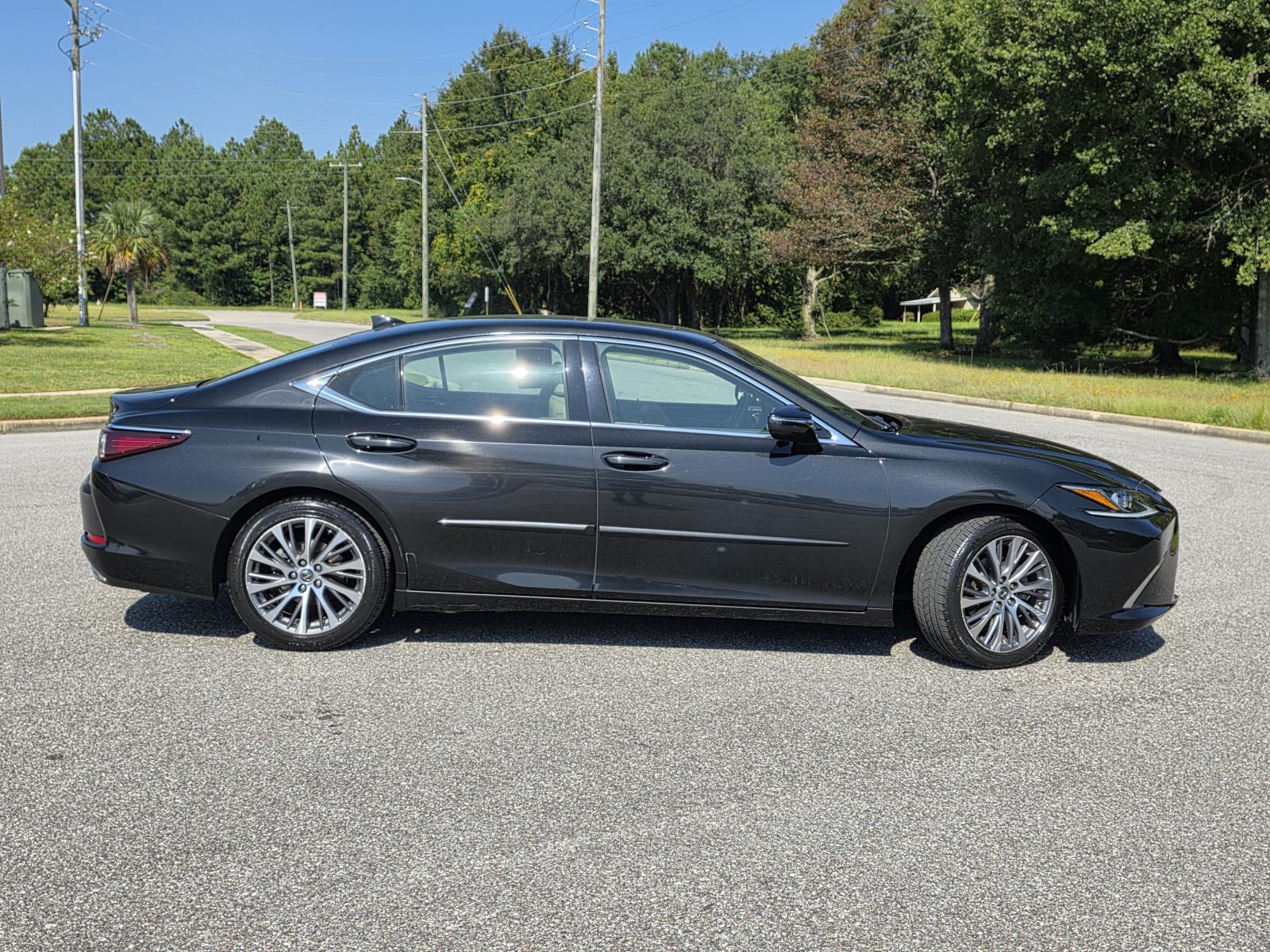 2020 Lexus ES 350 Luxury photo 28