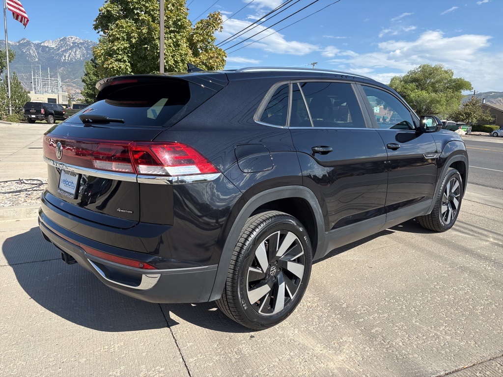 2024 Volkswagen Atlas Cross Sport SE Technology photo 4