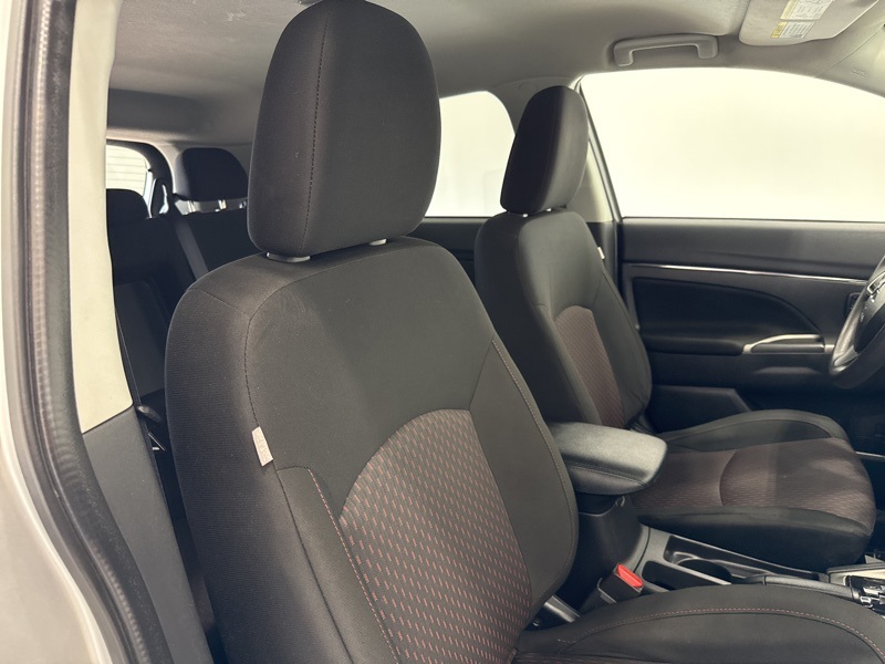 2019 Mitsubishi Outlander Sport ES photo 13