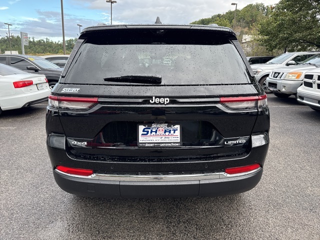 2025 Jeep Grand Cherokee Limited photo 3