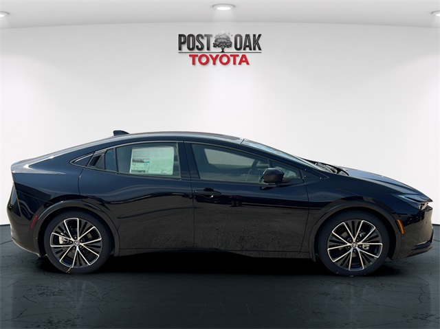 2026 Toyota Prius XLE photo 9