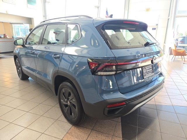 2025 Volkswagen Taos S photo 5