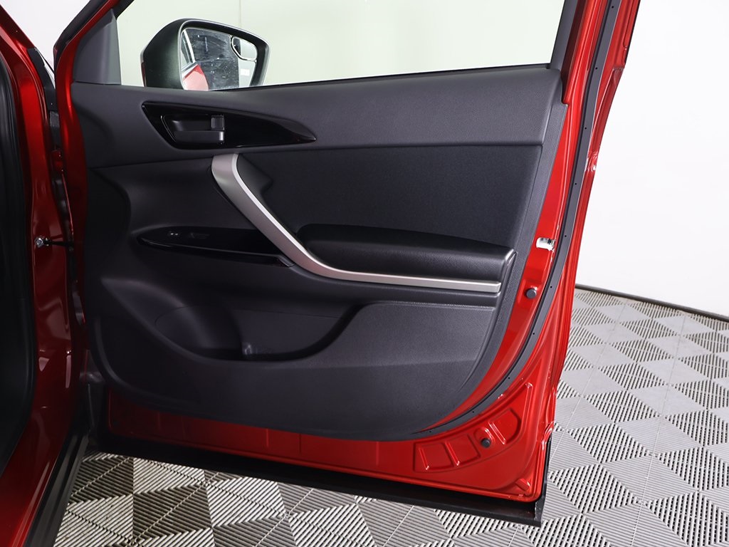2025 Mitsubishi Eclipse Cross LE photo 29