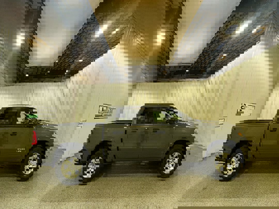 2025 Ram 1500 Big Horn photo 4