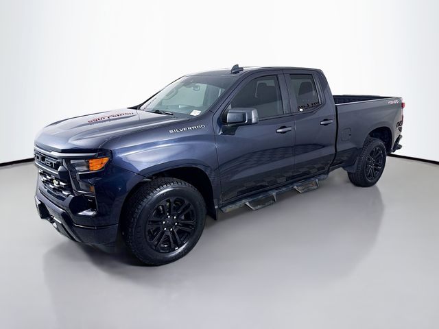 2022 Chevrolet Silverado 1500 Custom photo 3