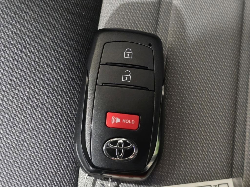 2025 Toyota Tacoma TRD Sport photo 29
