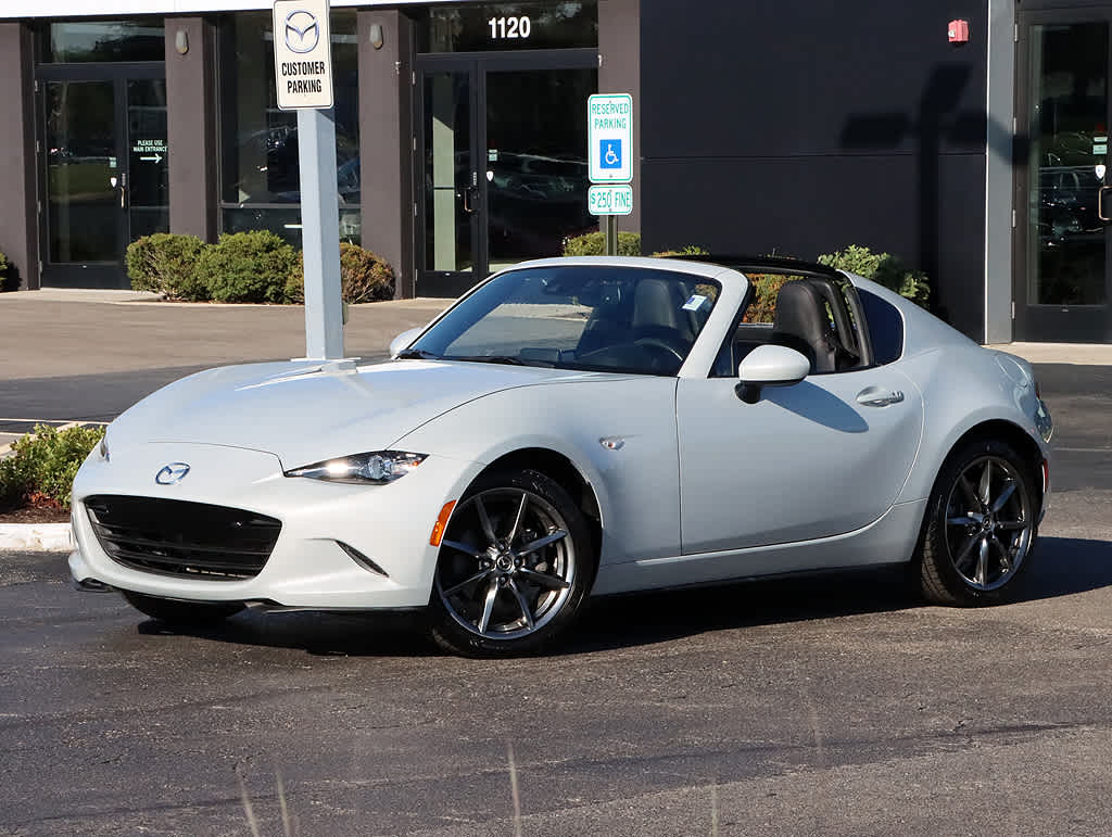 2017 Mazda MX-5 Miata Miata RF Grand Touring photo 2