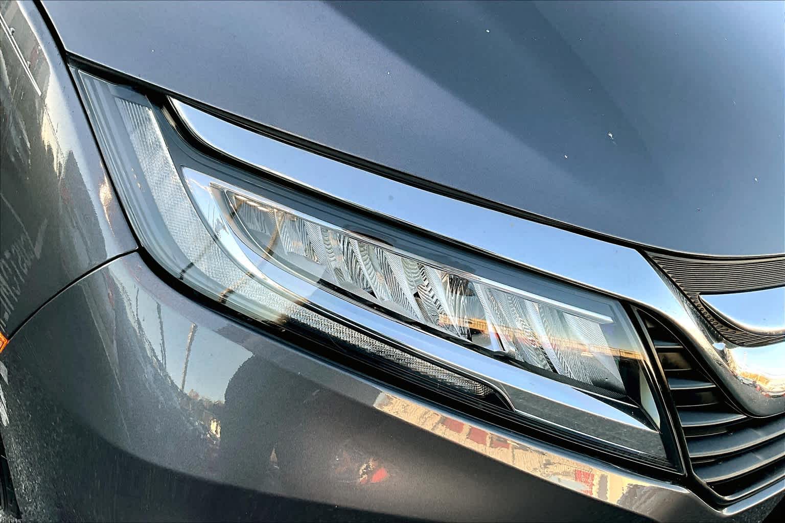 2019 Honda Odyssey Touring photo 25
