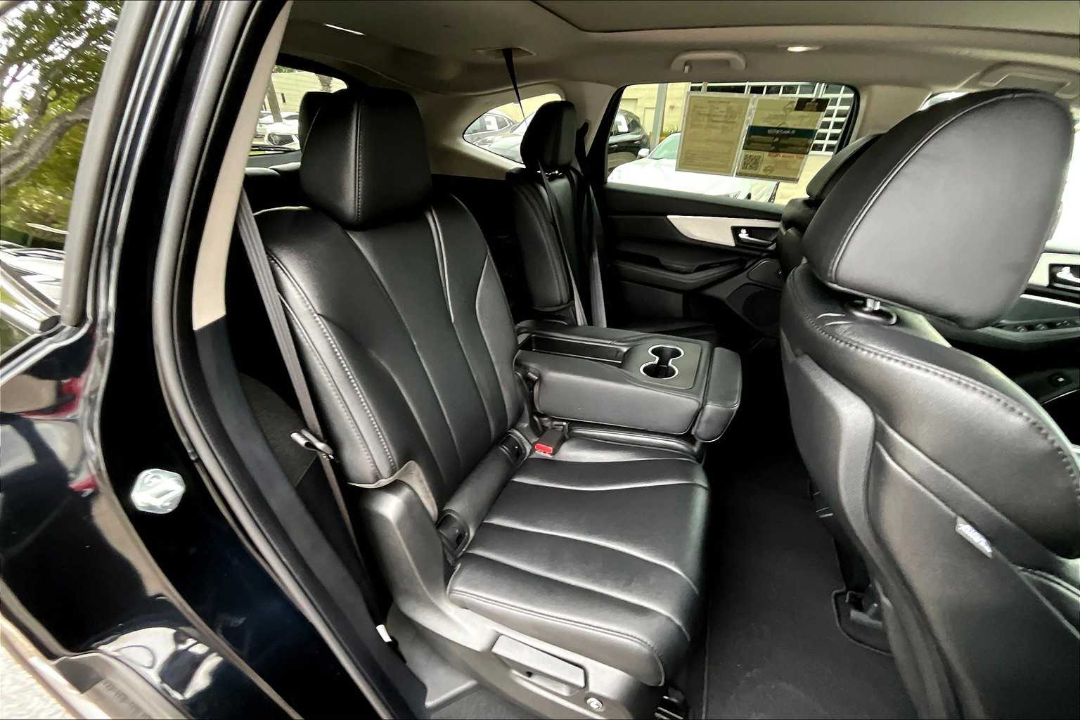 2025 Acura MDX SH-AWD photo 16