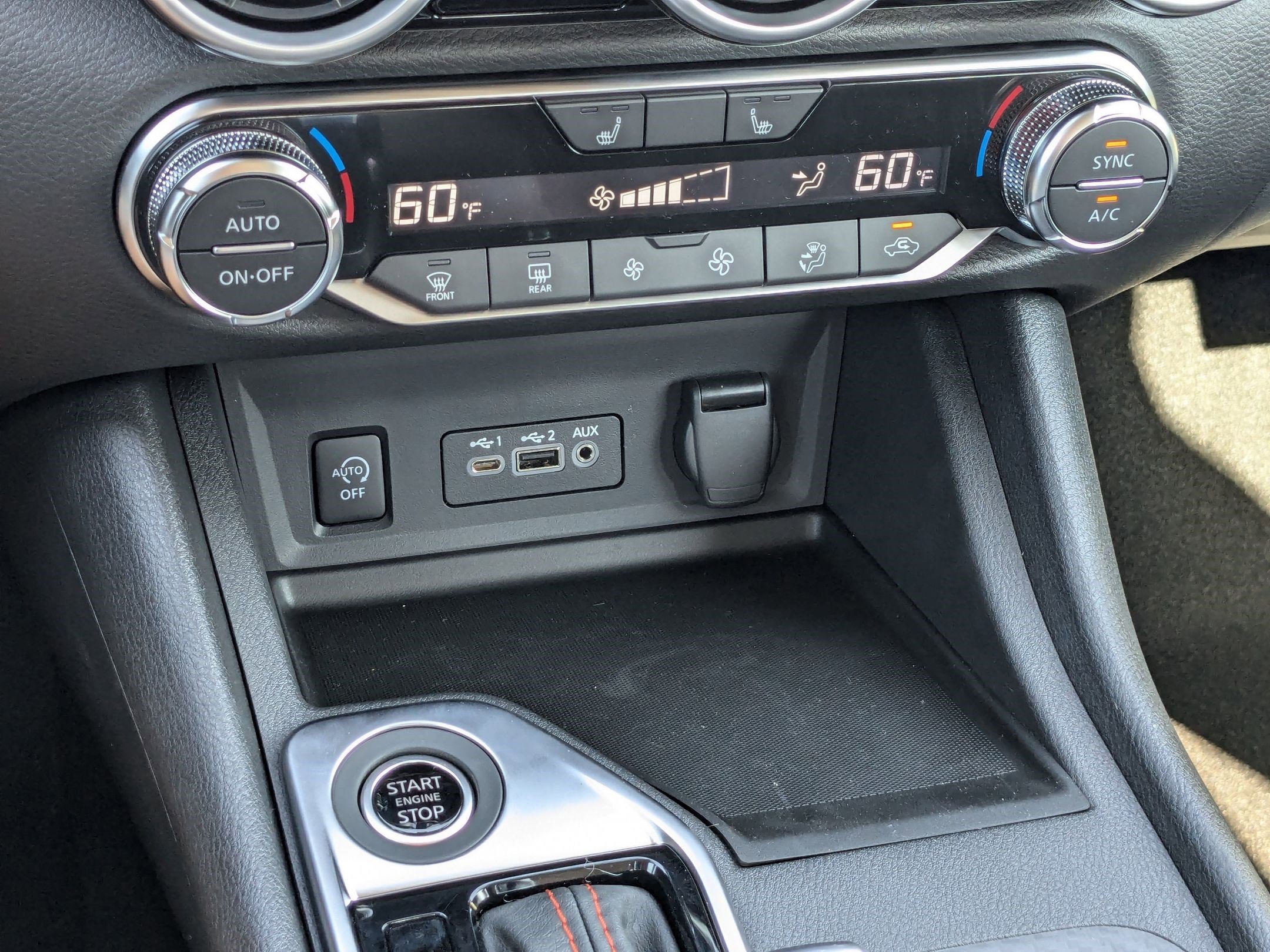 2025 Nissan Sentra SR photo 12