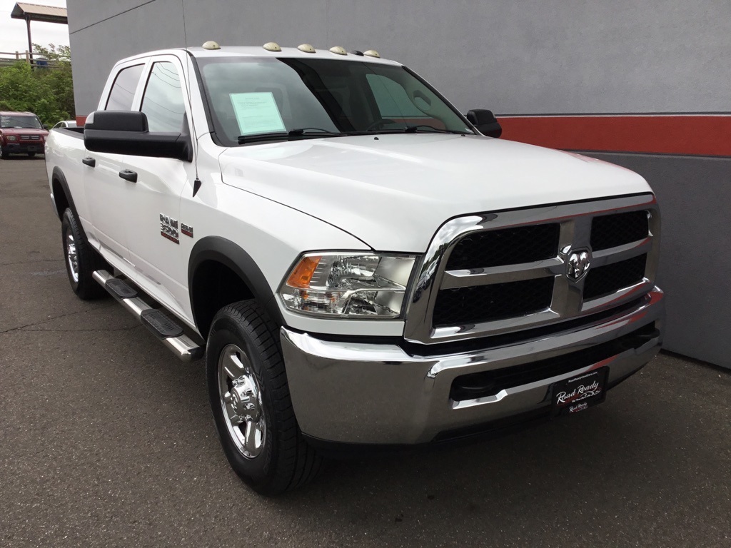 2015 Ram 3500 Tradesman photo 2