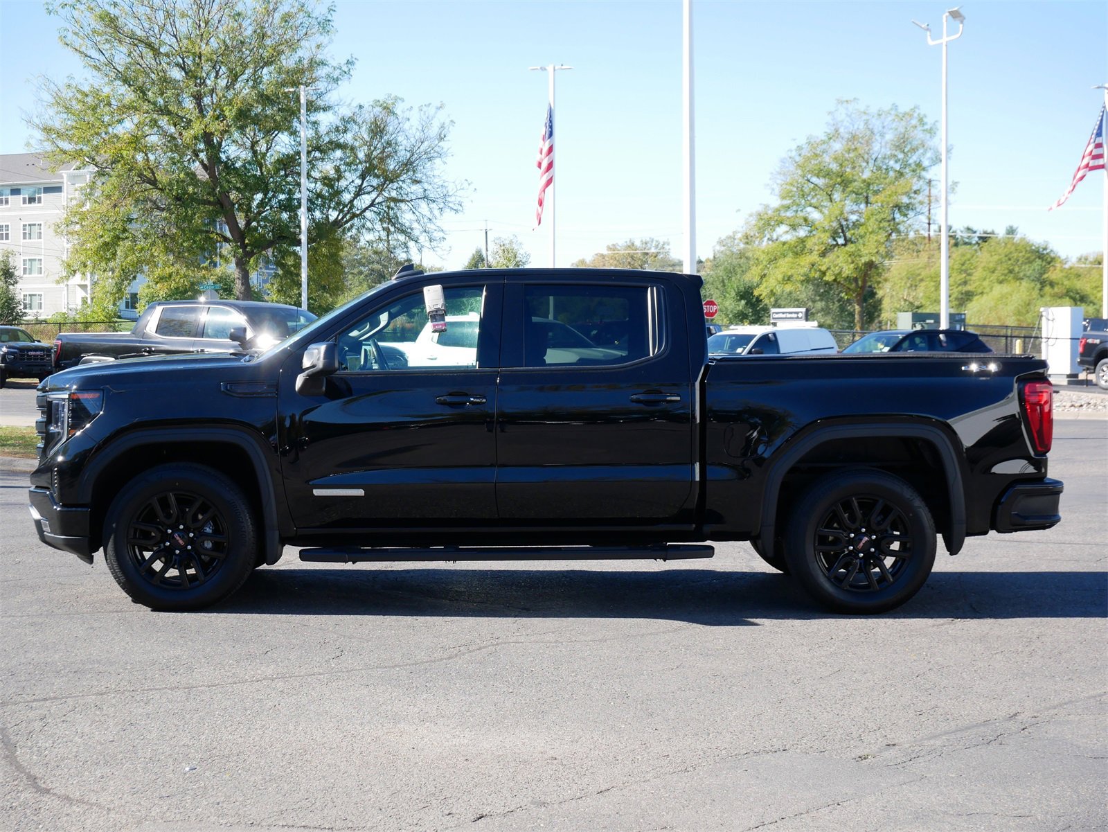 Used 2022 GMC Sierra 1500 Elevation with VIN 3GTPUCEK0NG679284 for sale in White Bear Lake, Minnesota