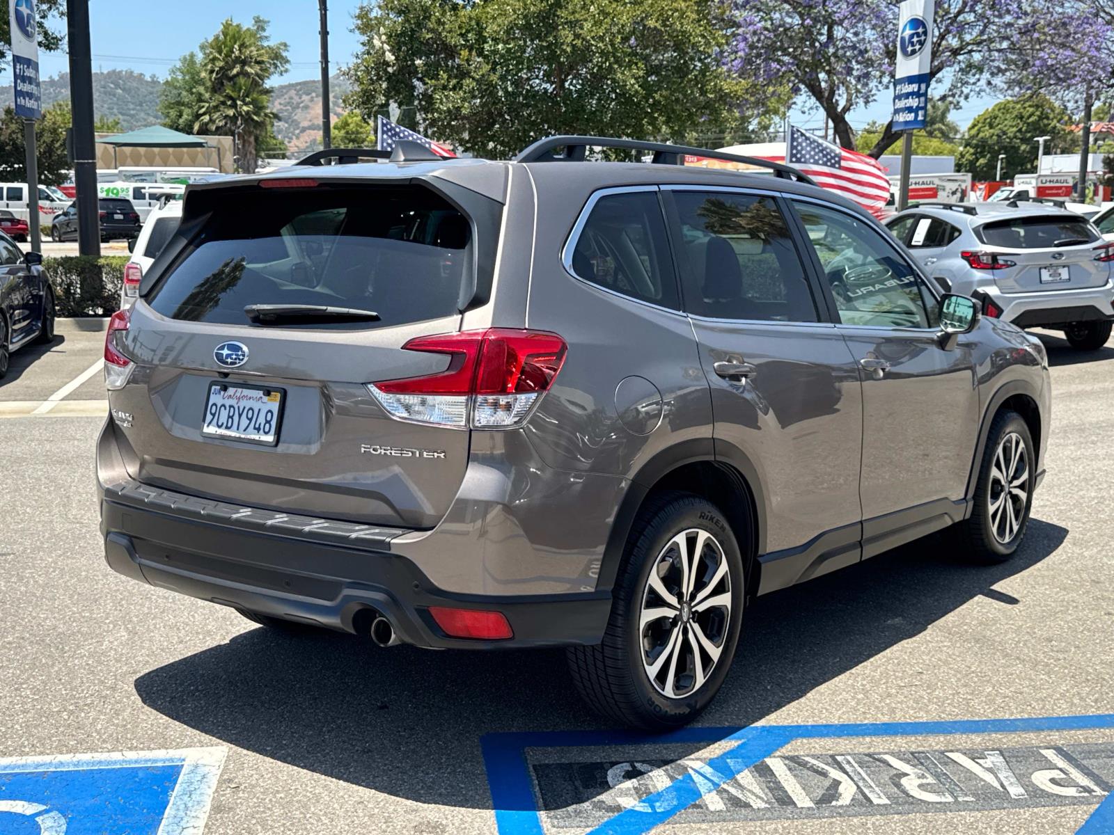 2022 Subaru Forester Limited photo 4