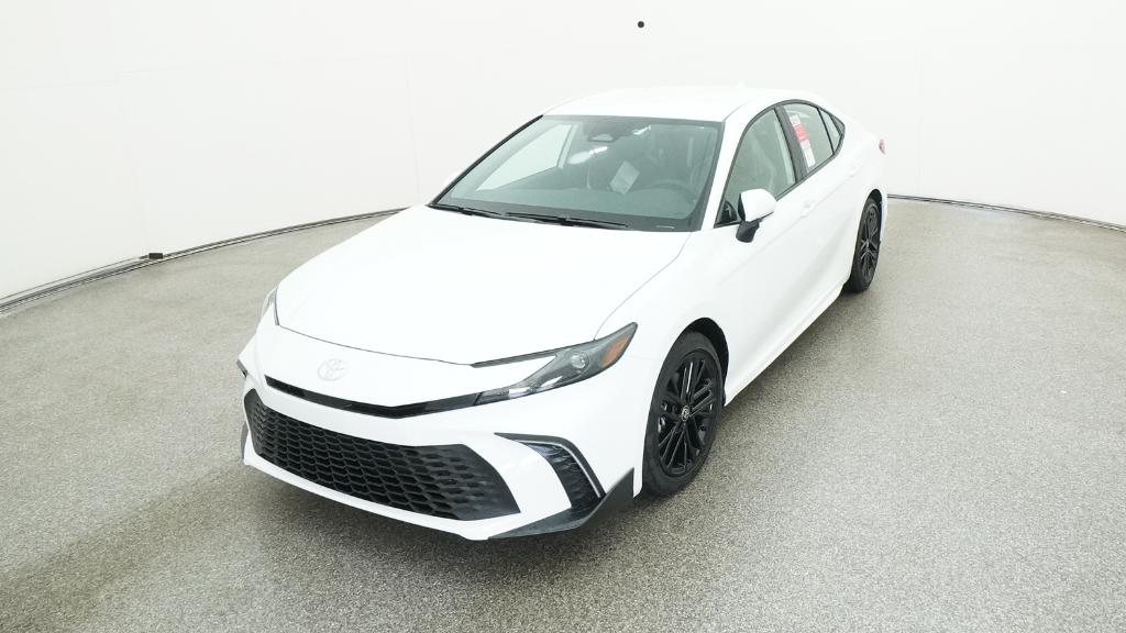 2025 Toyota Camry SE photo 5