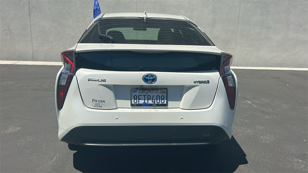 2018 Toyota Prius Four photo 3