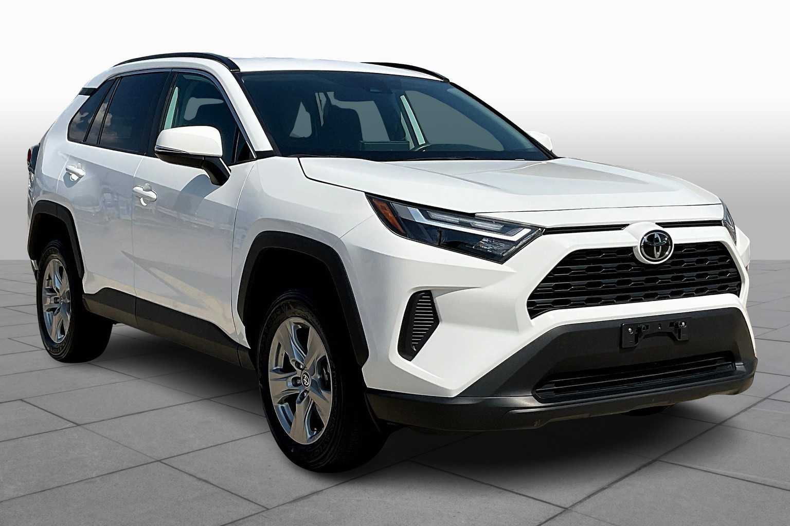Used 2024 Toyota RAV4 XLE with VIN 2T3W1RFV8RW324093 for sale in Northfield, Minnesota