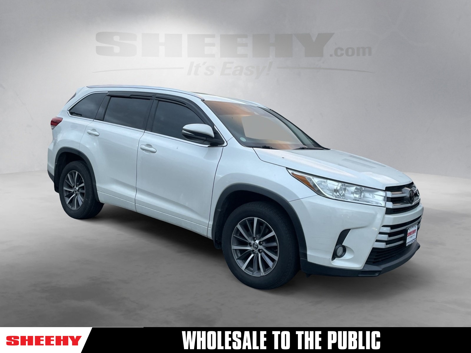 2017 Toyota Highlander XLE's photo