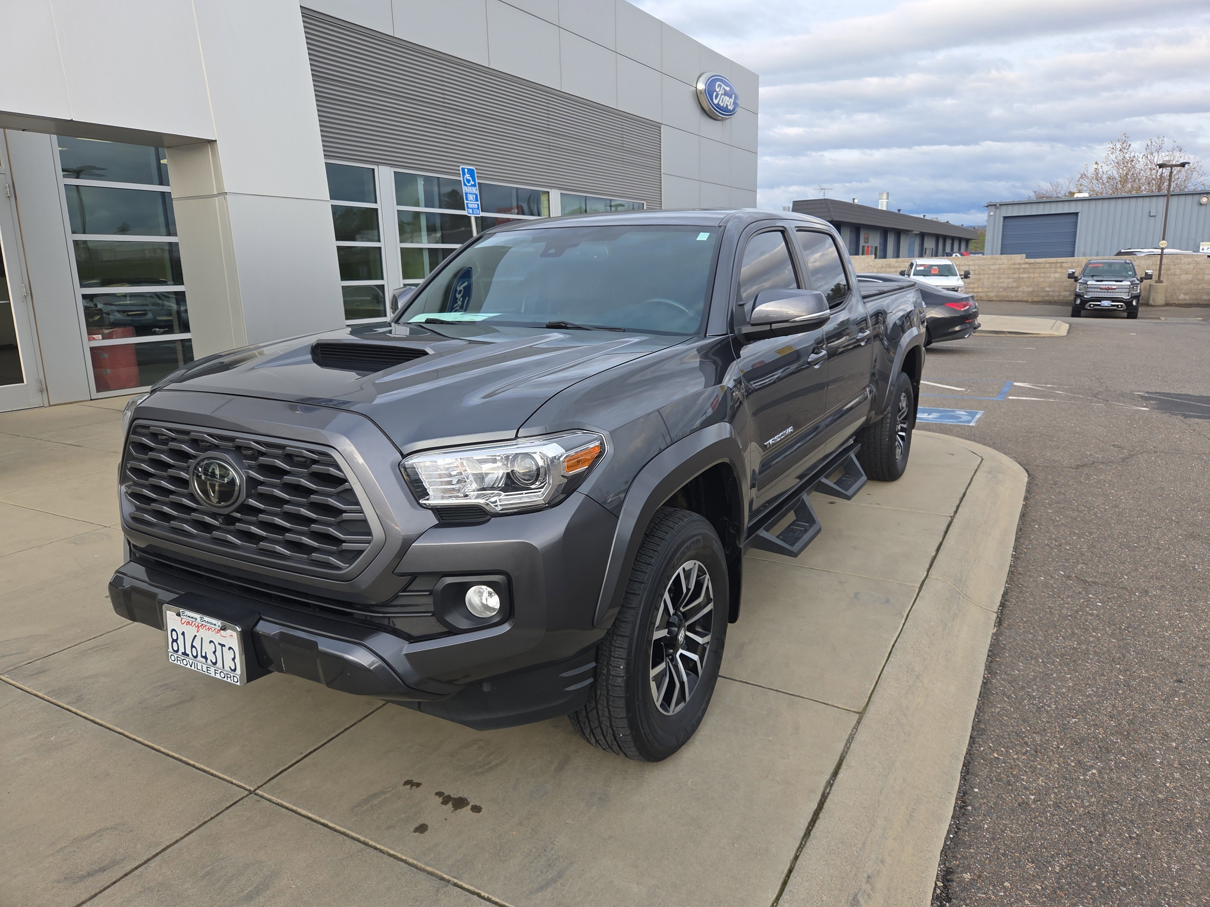 2023 Toyota Tacoma TRD Sport's photo