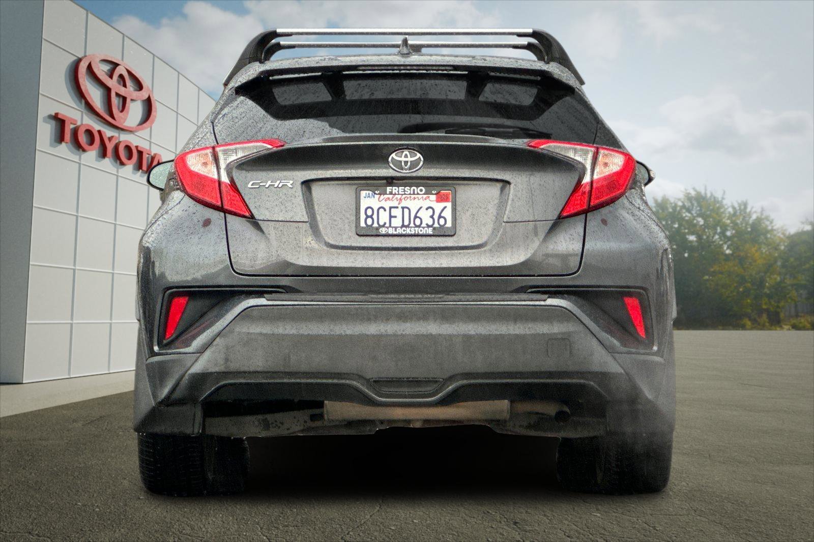 2018 Toyota C-HR XLE photo 4