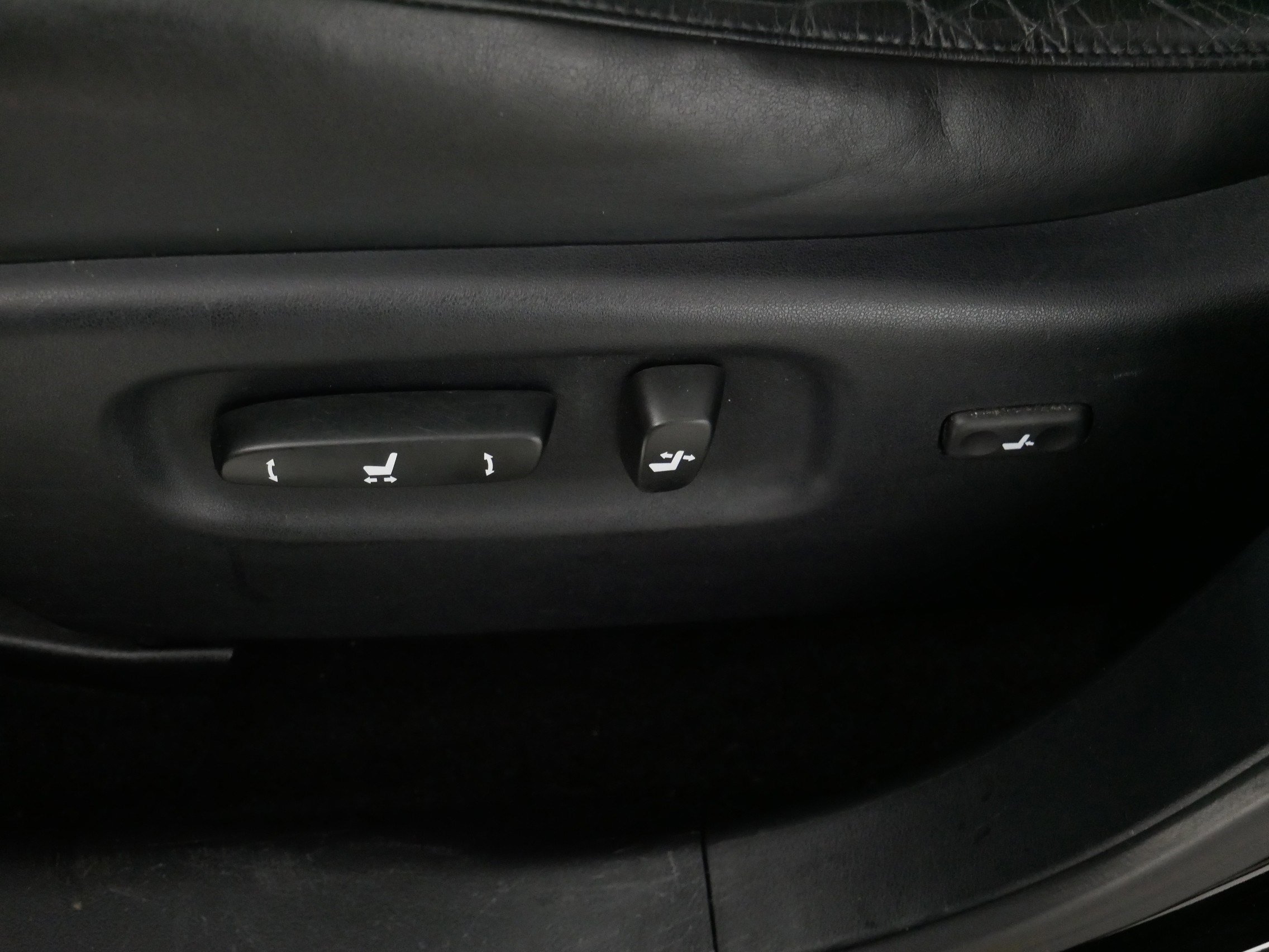 2011 Lexus RX 450h photo 20