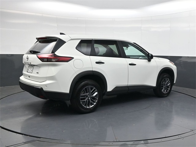 2024 Nissan Rogue S photo 4