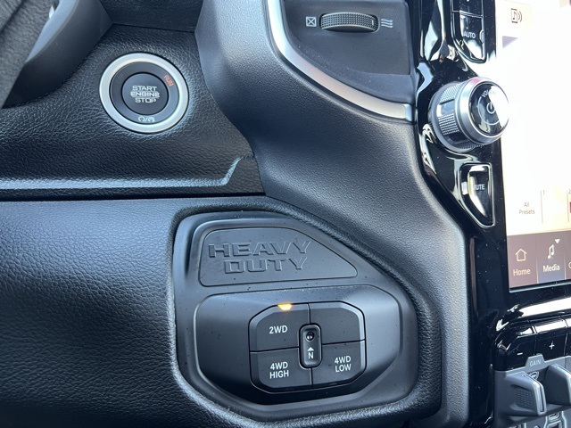 2025 Ram 2500 Big Horn photo 8