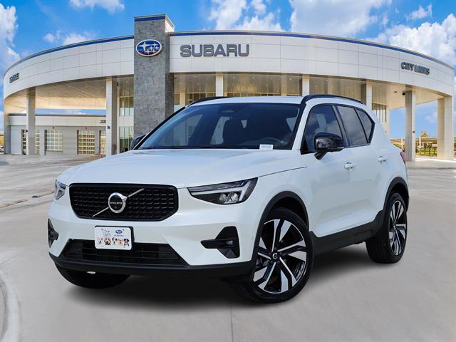2023 Volvo XC40 Ultimate's photo