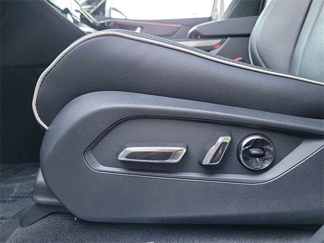2026 Acura MDX Advance SH-AWD photo 13