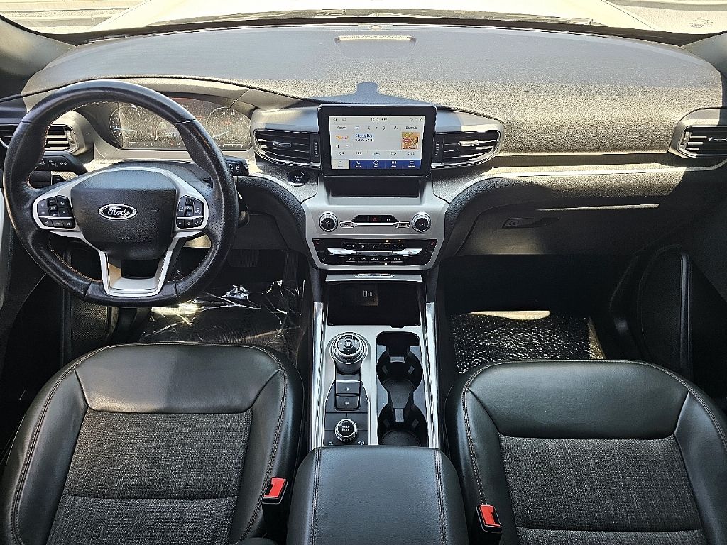 2022 Ford Explorer Timberline photo 2