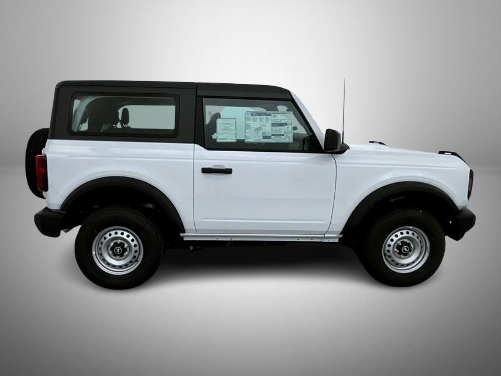 2025 Ford Bronco Base photo 4