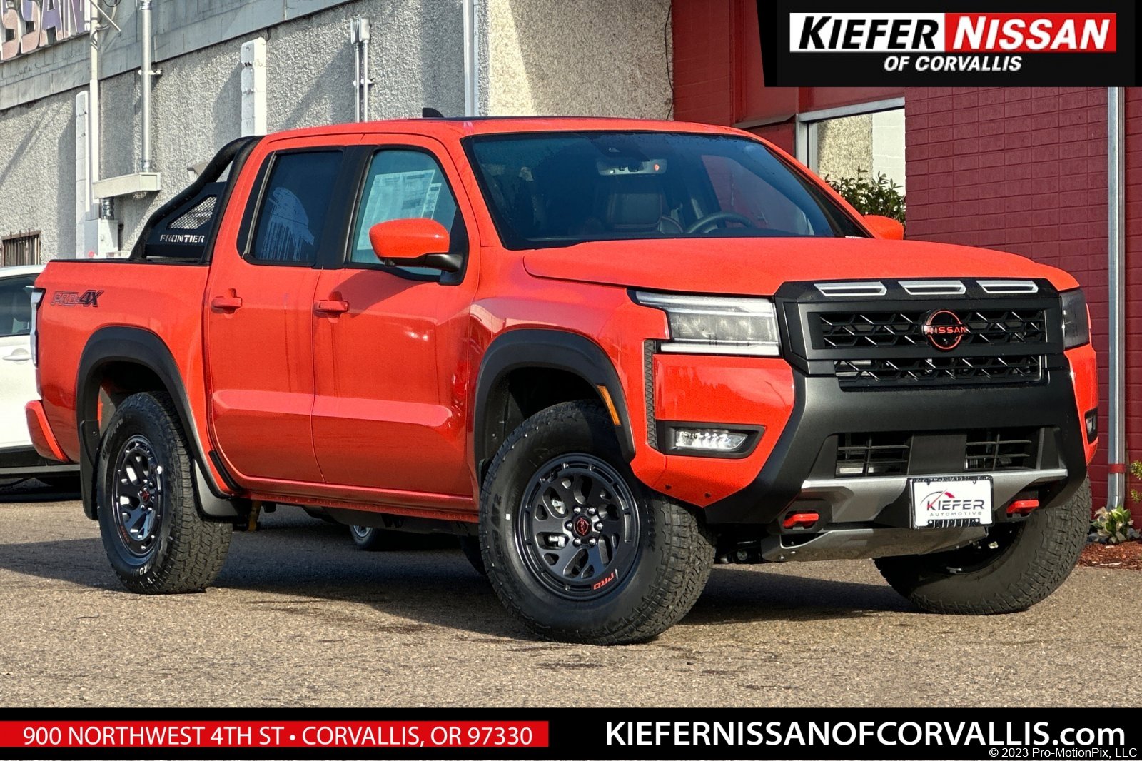 2025 Nissan Frontier PRO-4X's photo