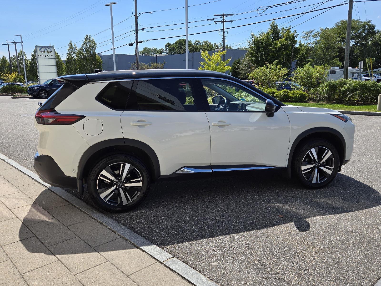 2023 Nissan Rogue SL photo 14