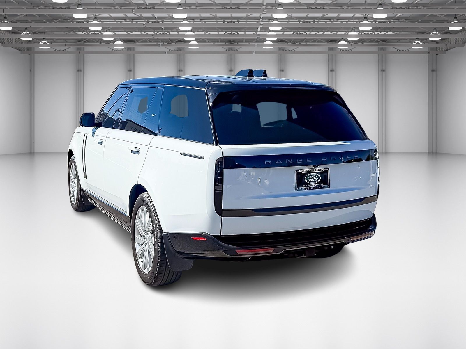 2025 Land Rover Range Rover SE photo 3